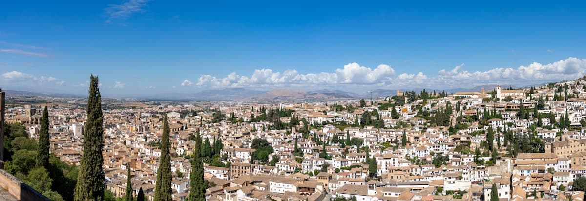 Guide for Brazilians in Spain: Discover the Autonomous Community of Andalusia
