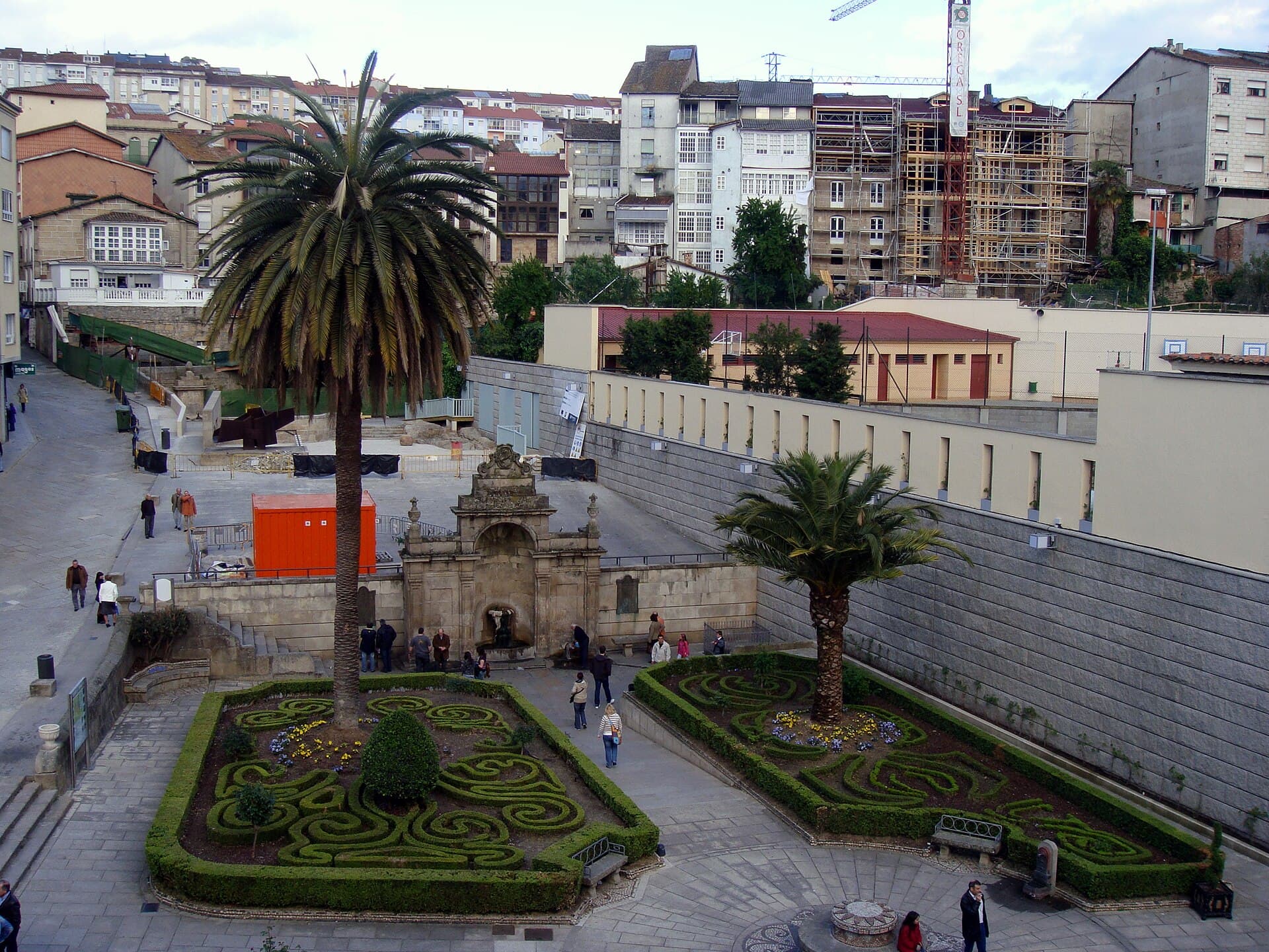 Ourense e seus bairros históricos: a evolução de um centro milenar