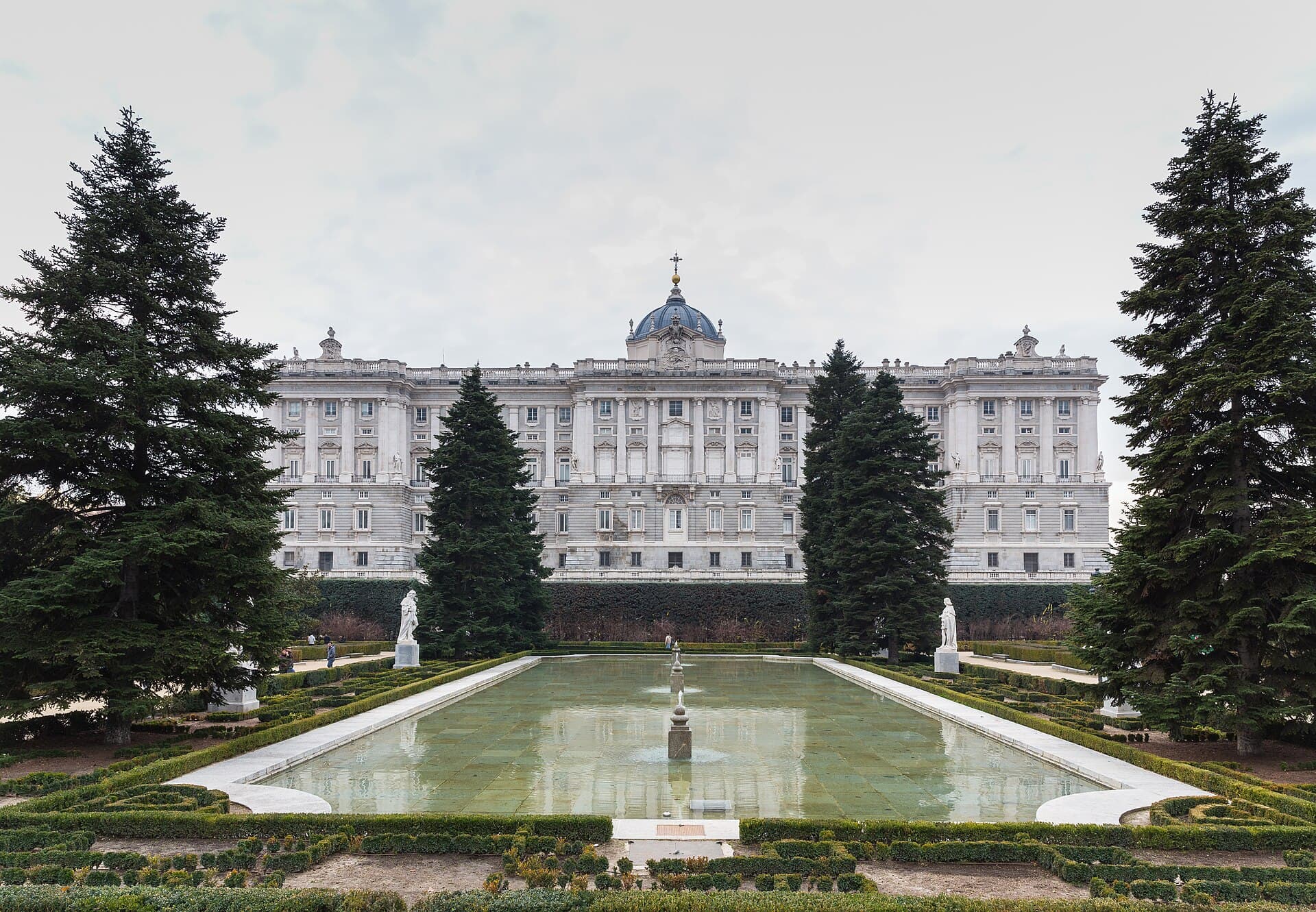 Palácio Real de Madrid: guia completo da maior residência real da Europa