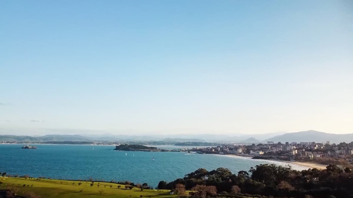 Conciertos de Cantabria 2026: Guia de música ao vivo na região