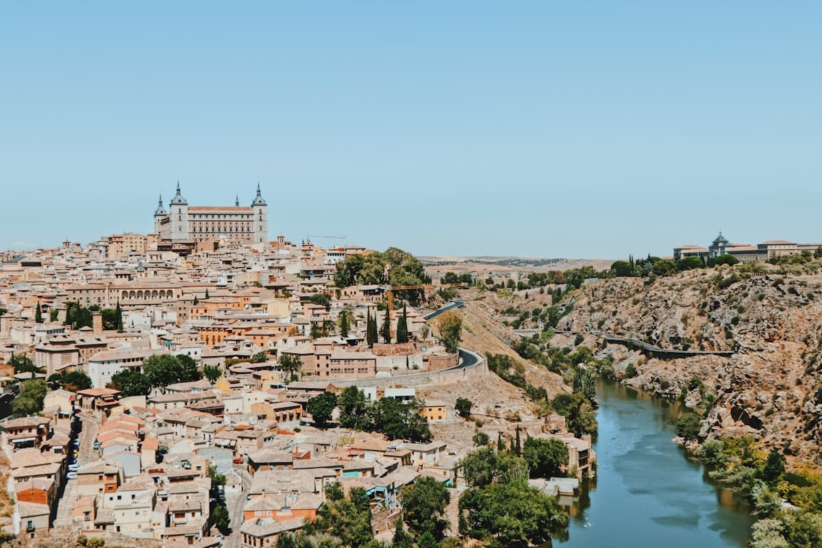 Espanhol europeu vs português brasileiro: diferenças no dia a dia