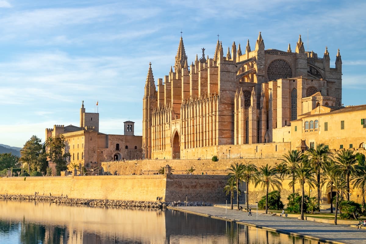 Exposição de Arte na Galería Dionís Bennàssar: Roteiro cultural em Mallorca