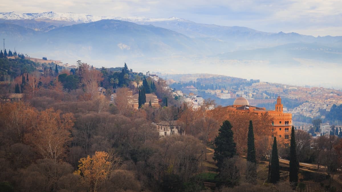 Pontos turísticos de Granada: guia prático para além do óbvio
