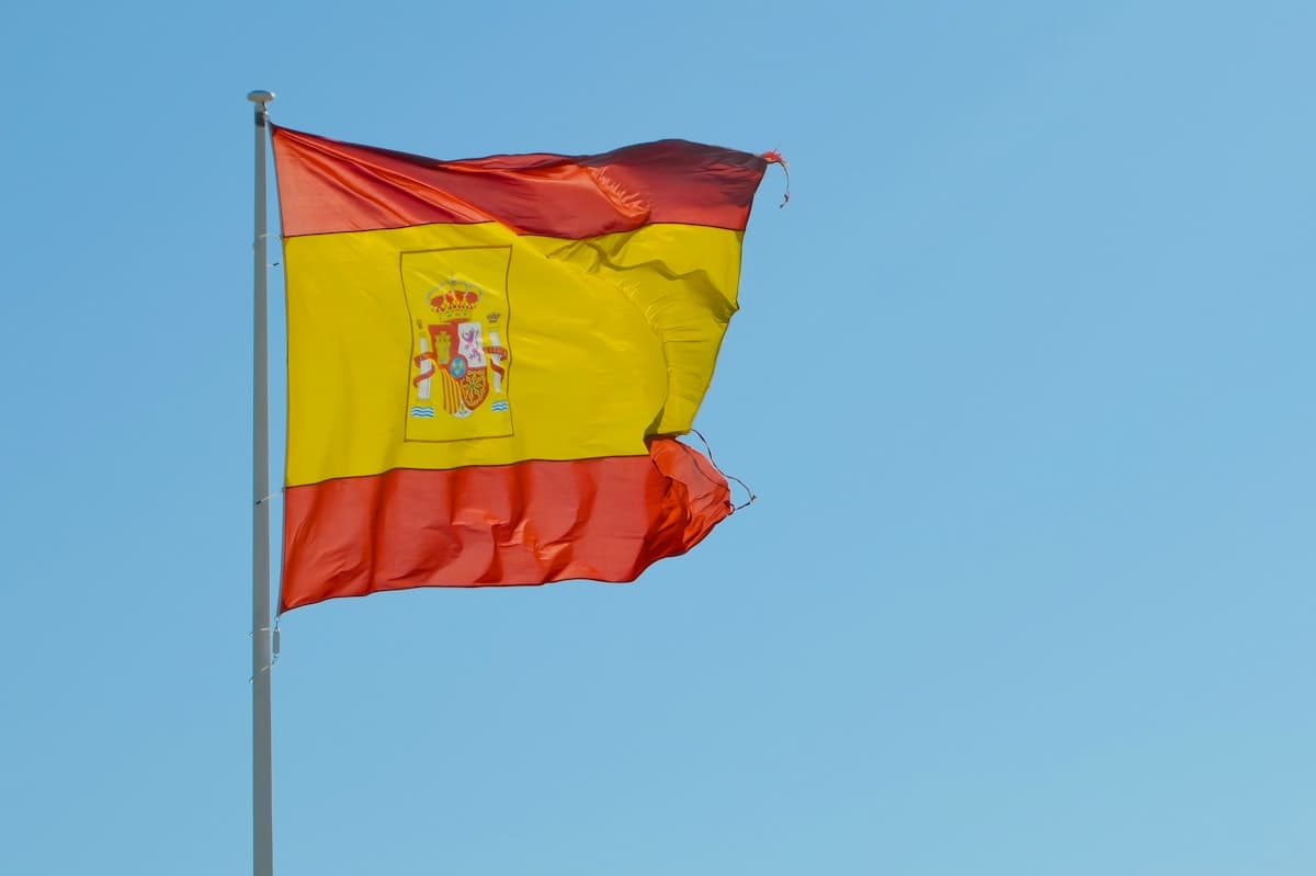 Convenience Marriage Networks Disrupted in Spain